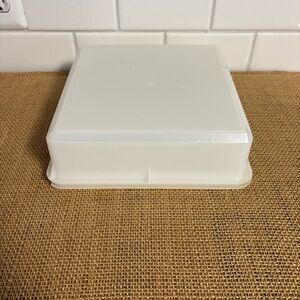 Vintage Tupperware 9" Storage Container, #514 Bottom Lid #515 Clear Sheer VGC